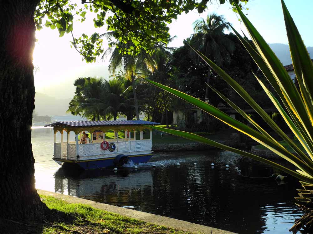 Walking around the Lagoon